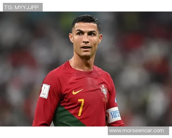 现世界顶级足球明星的风采与成就解析 现世界顶级足球明星的风采与成就解析