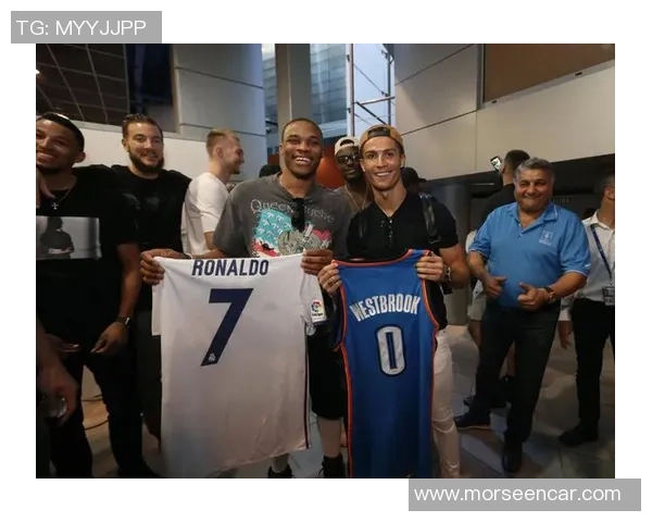 足球明星与篮球巨星的相似之处探讨与比较分析 足球明星与篮球巨星的相似之处探讨与比较分析