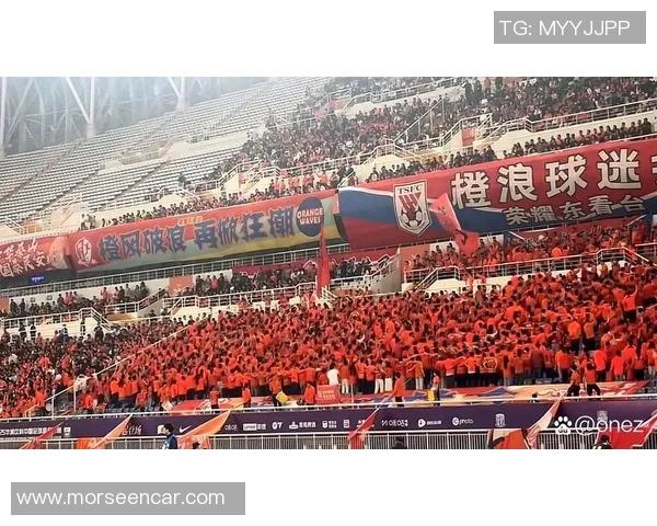 广州足球队配合变革引发热议球迷期待新战术带来辉煌成就